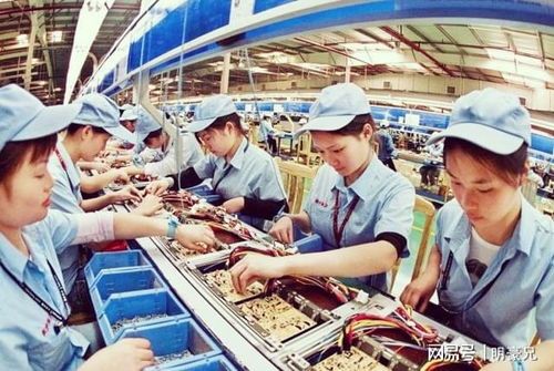 廠門內(nèi)外 一名女保安眼中的情感浮沉與守護